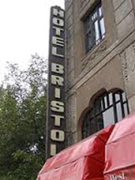 Bristol Hotel Skopje Exterior foto